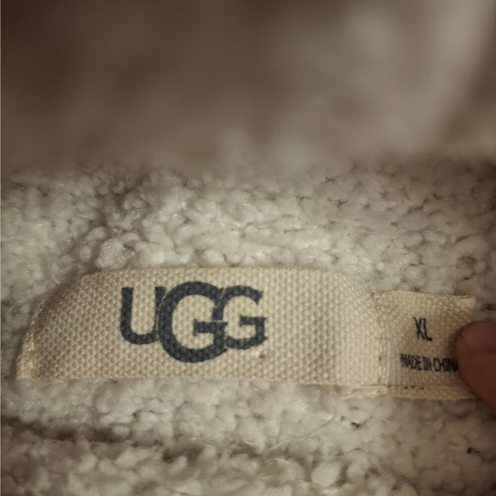 UGG Cream Fluffy Turtleneck Sweater - Size XL - Picture 2 of 6
